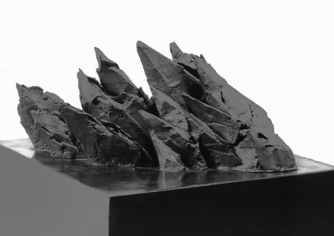 THRUSTING FORMS, bronze sculpture on steel base, 61 x 35 x 24 cm, 1989/90